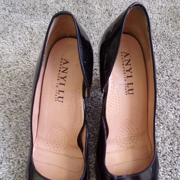 Anyi Lu Italian black patent leather pumps 37.5 - Picture 4 of 11